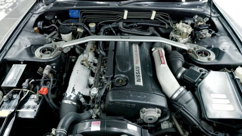 Nissan Skyline GT-R R32 EV - motor RB26