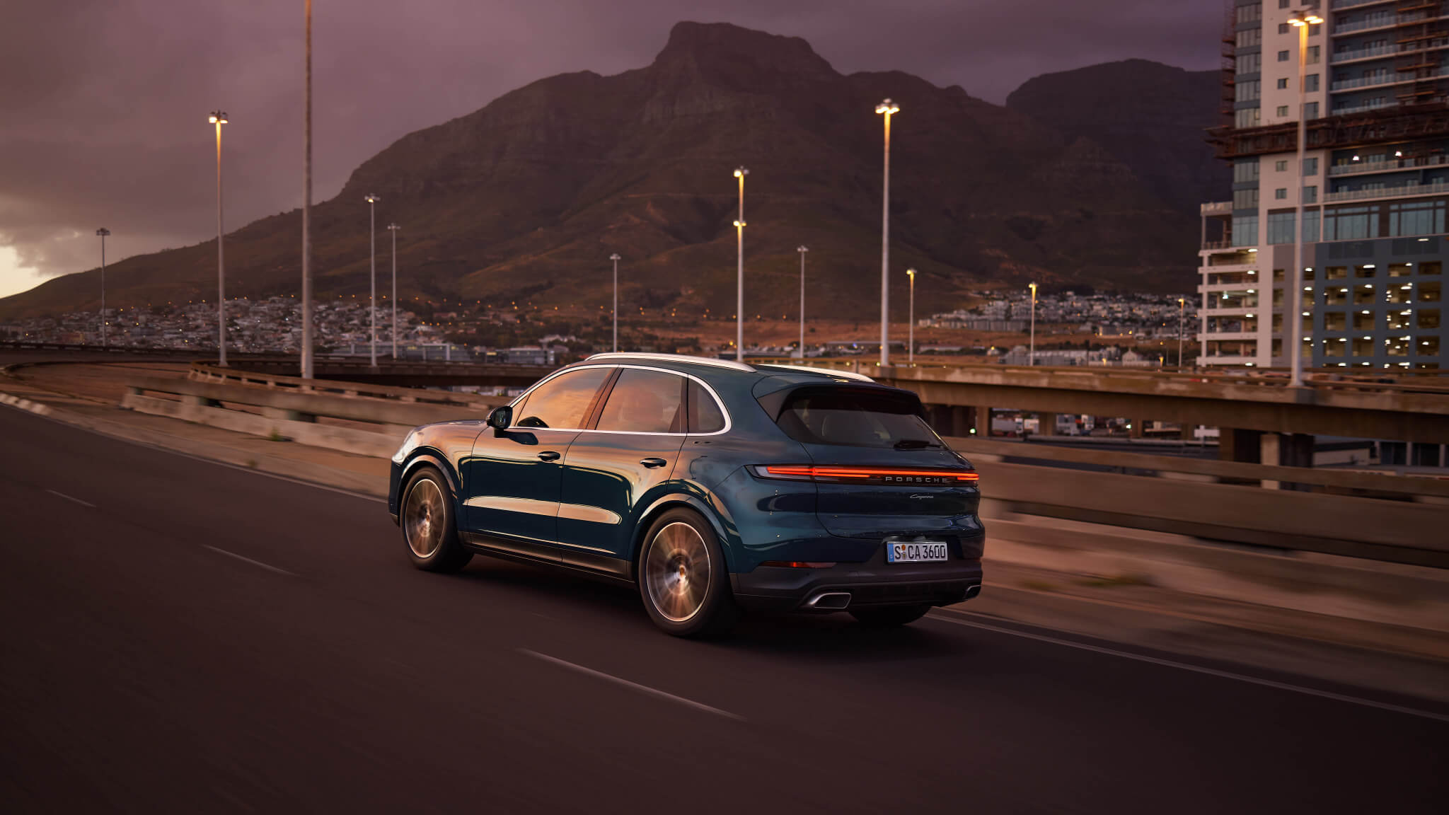 Porsche Cayenne 3/4 traseira