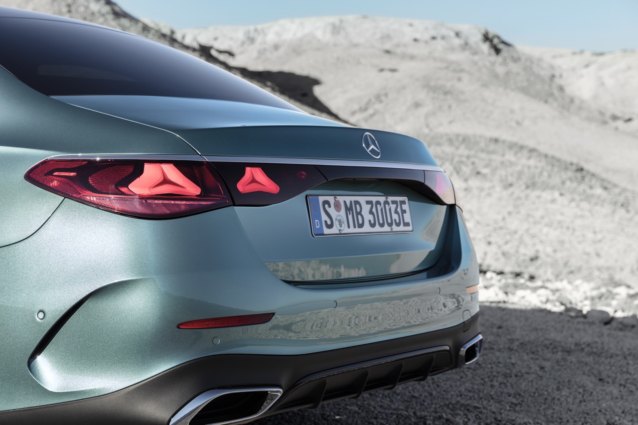 Luzes traseiras novo mercedes classe E 2024