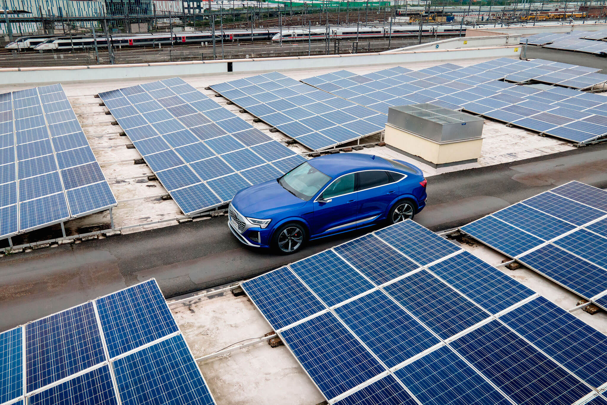 Audi Q8 Bruxelas - painéis solares