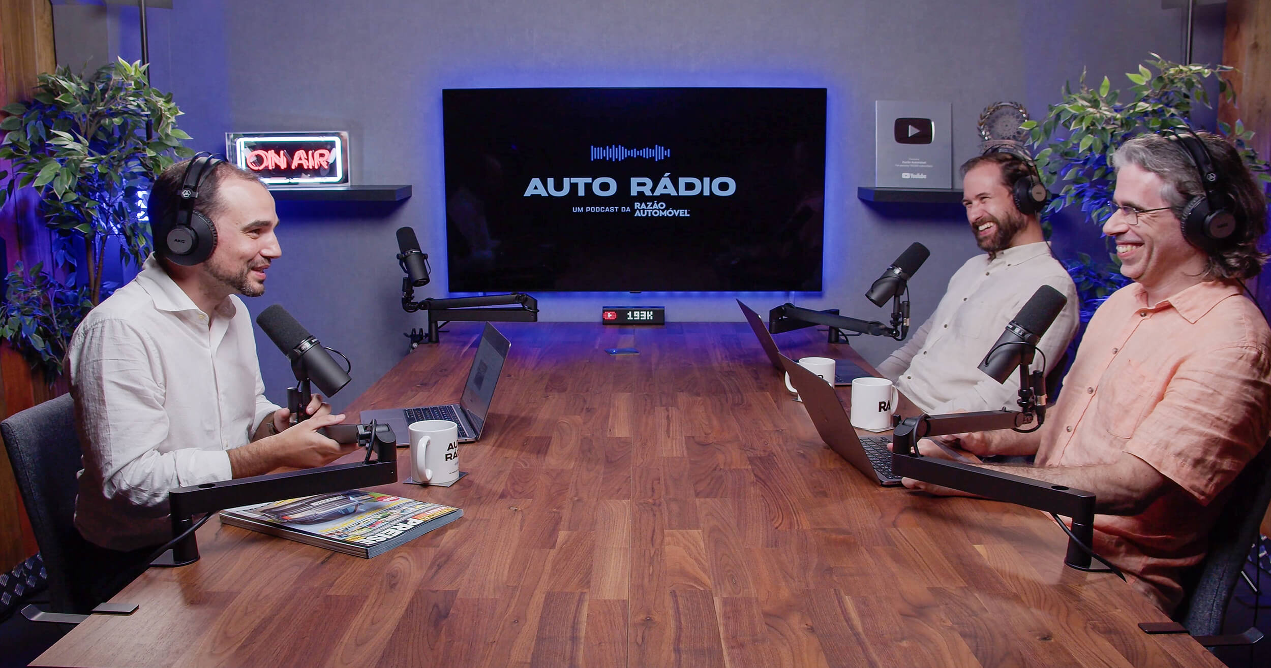 Guilherme, Fernando e Miguel no podcast Auto Rádio