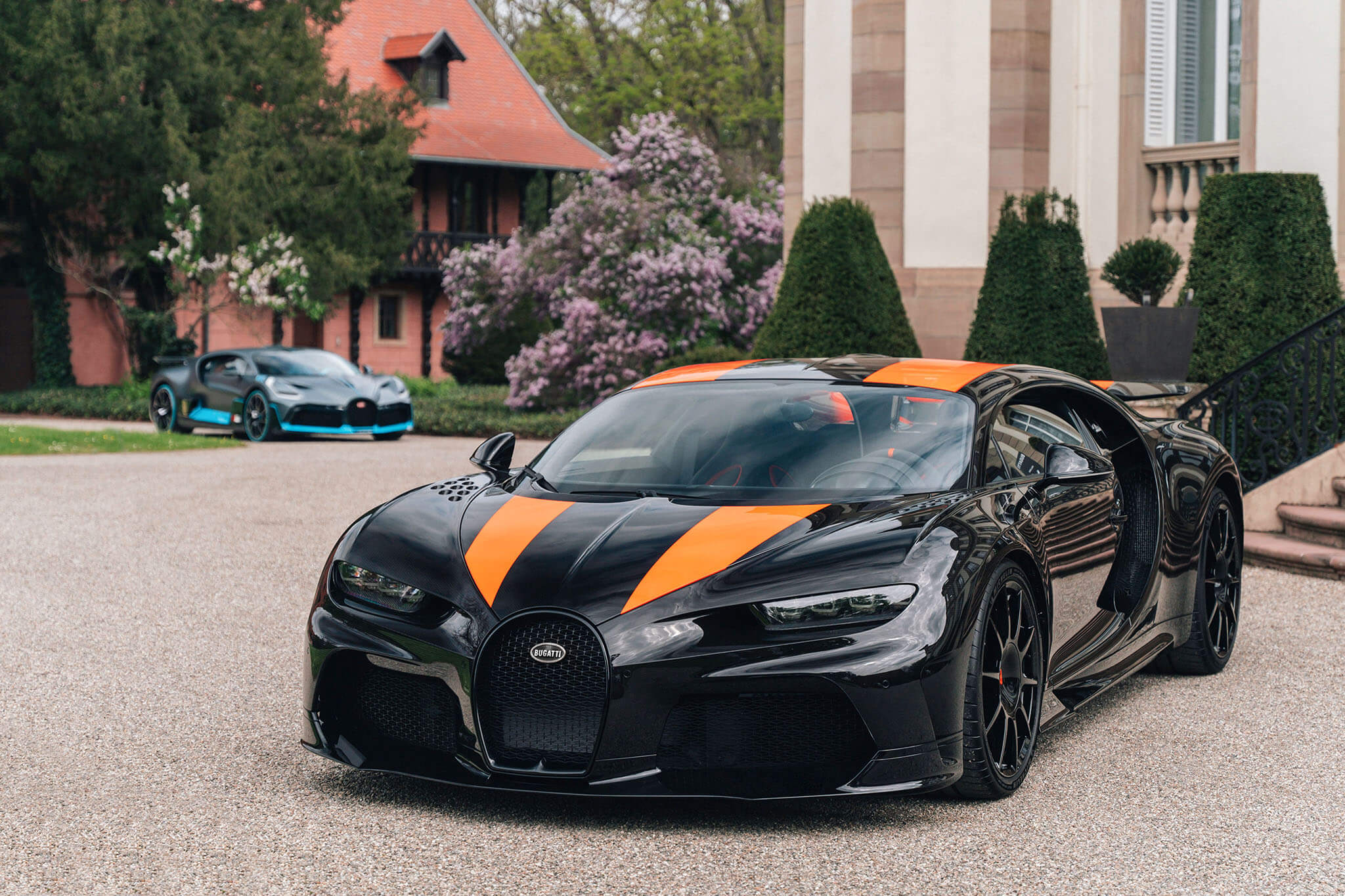 Bugatti recordistas em Molsheim - Chiron e Divo