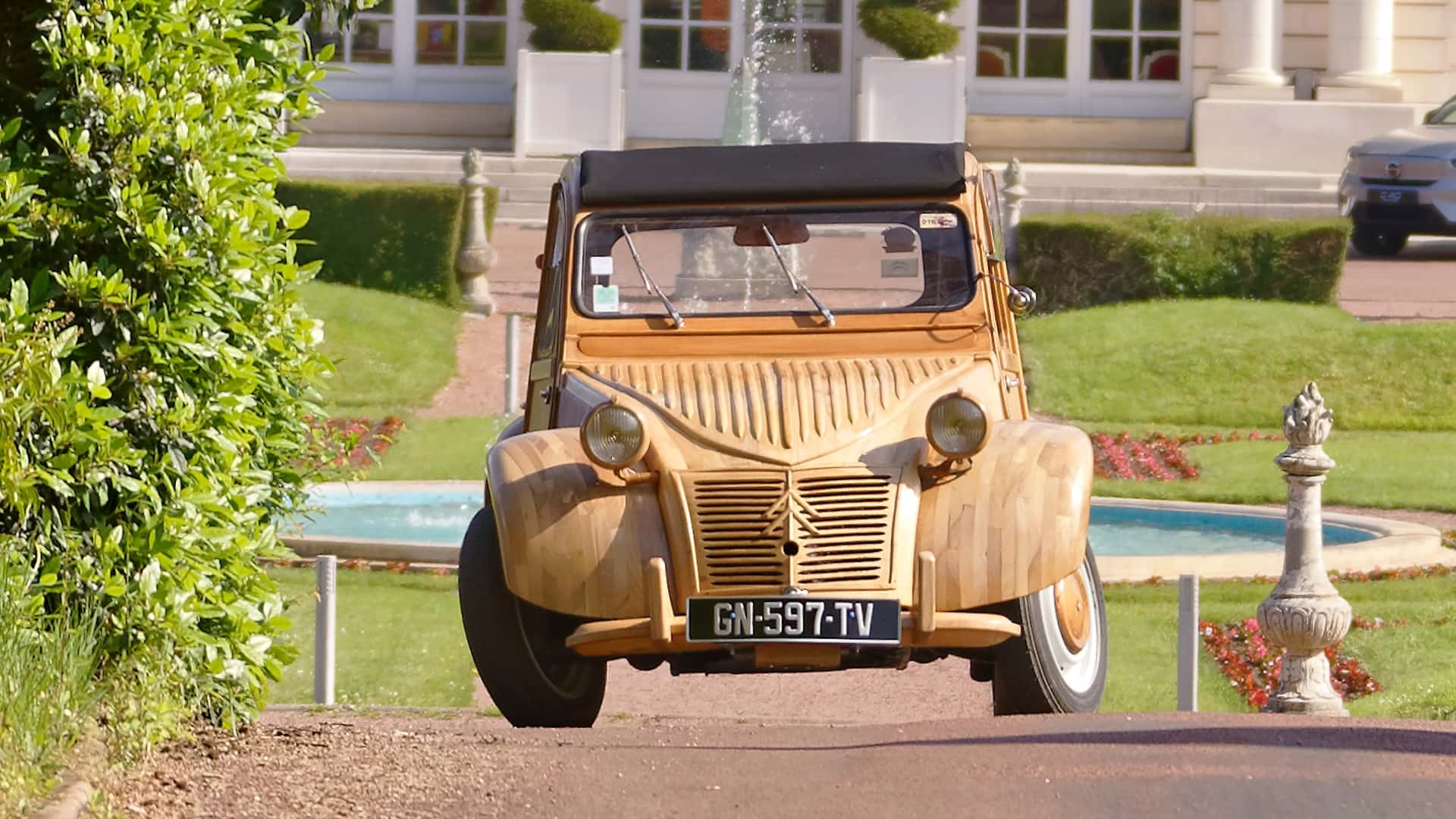 Citroen 2CV madeira leilão frente