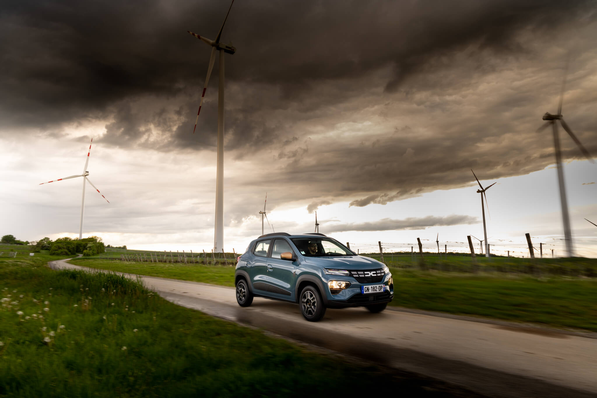 Dacia Spring Extreme frente