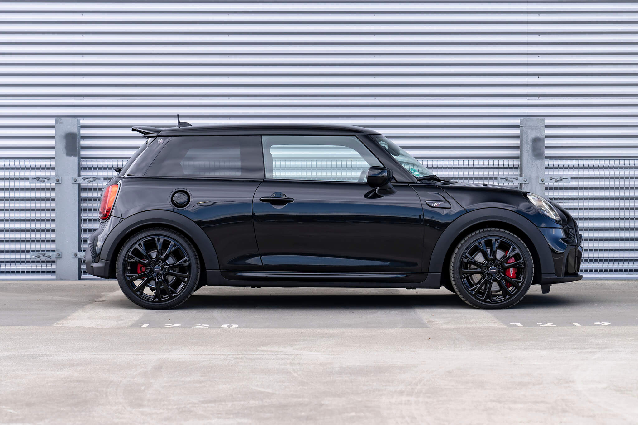 MINI John Cooper Works 1to6 Edition - lateral