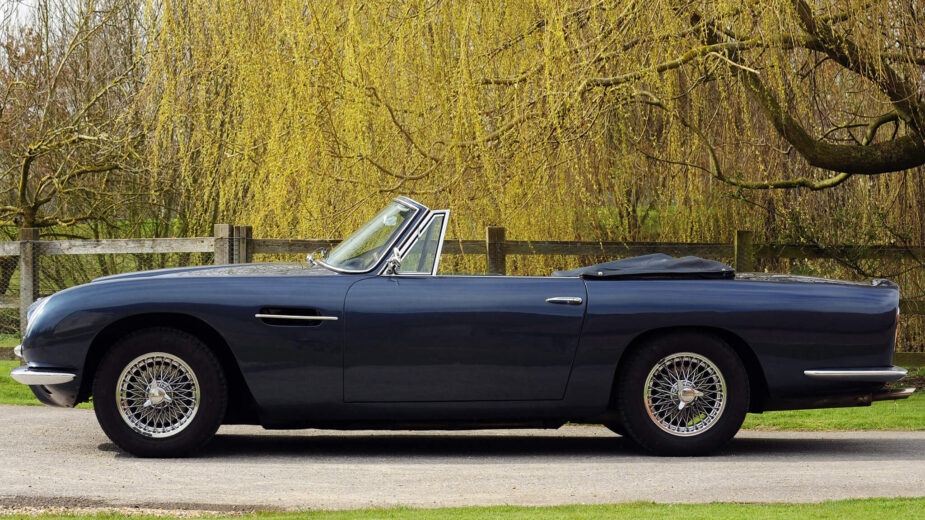 Aston Martin DB6 Volante perfil