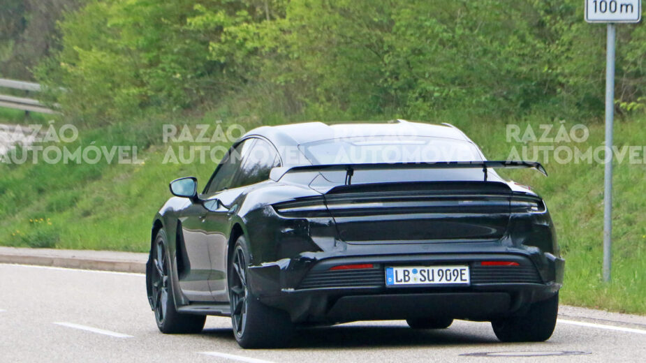 Fotos Espia Porsche Taycan Turbo GT - traseira