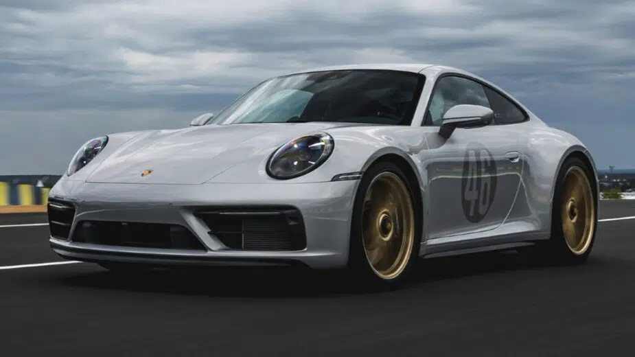Porsche 911 Carrera GTS Le Mans