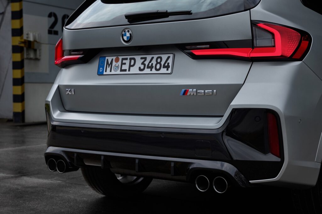 BMW M35i xDrive traseira