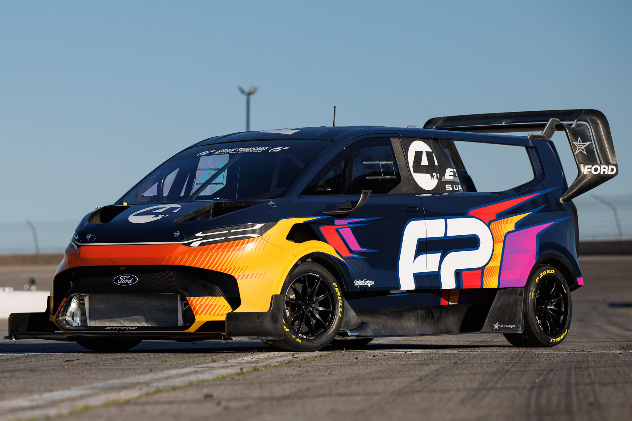 Ford SuperVan Pikes Peak - 3/4 frente estática