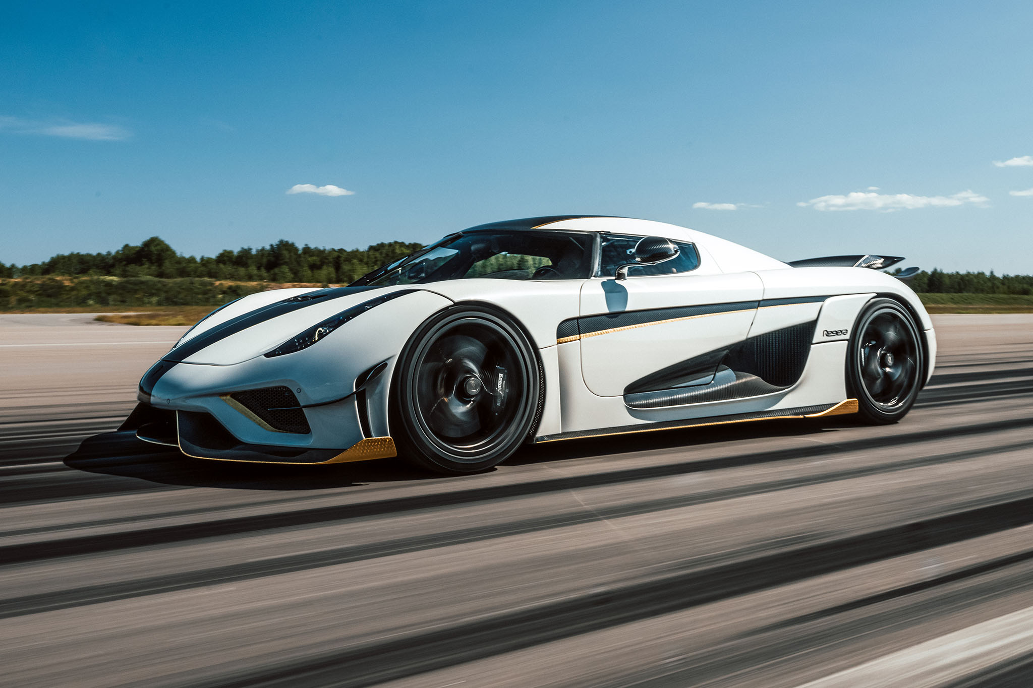 Koenigsegg Regera 0-400-0 - lateral