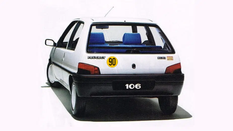 Ovo estrelado em Peugeot 106