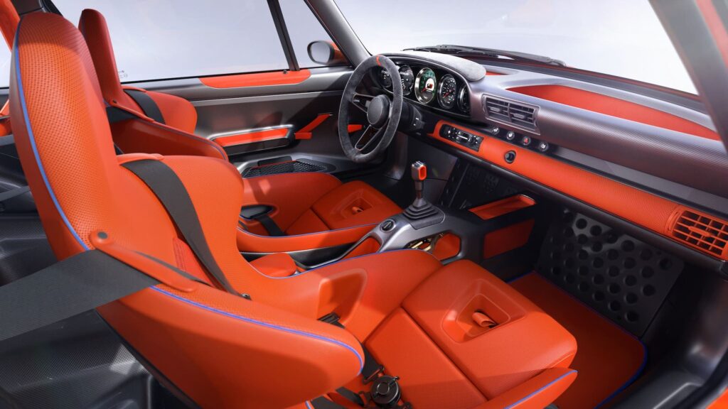 Singer DLS interior