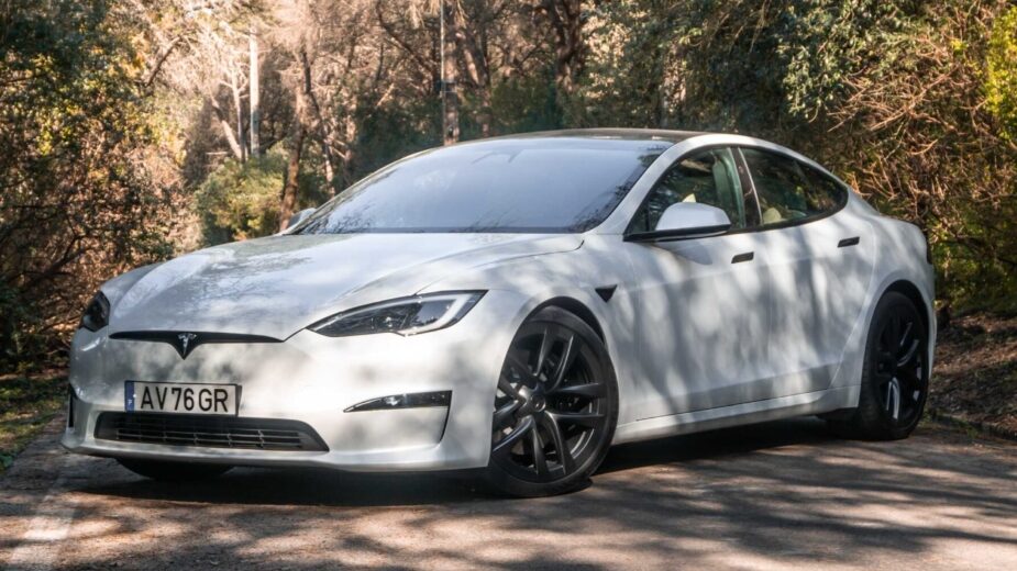 Tesla Model S Plaid frente 3/4