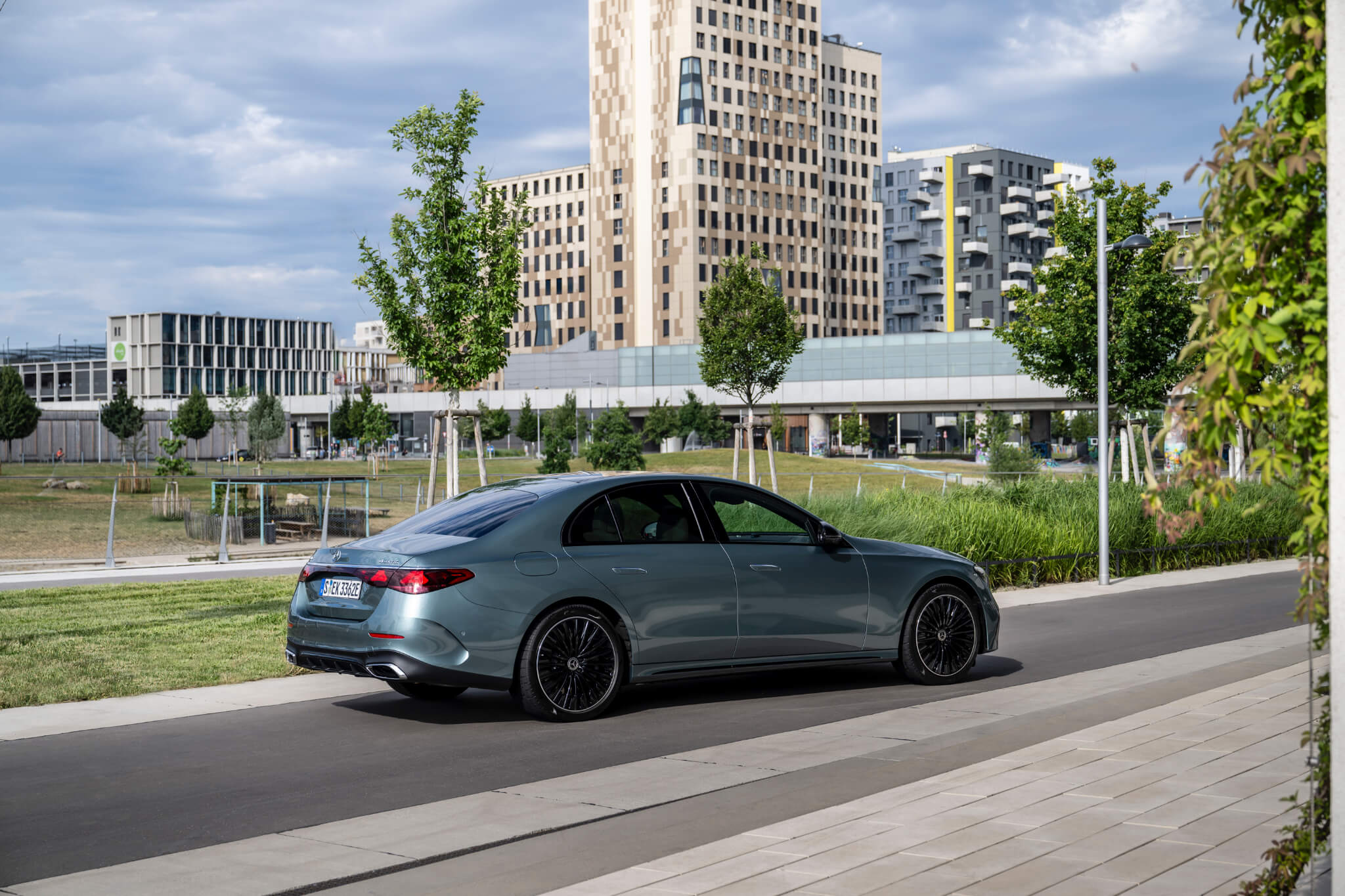 Mercedes-Benz Classe E W 214 perfil