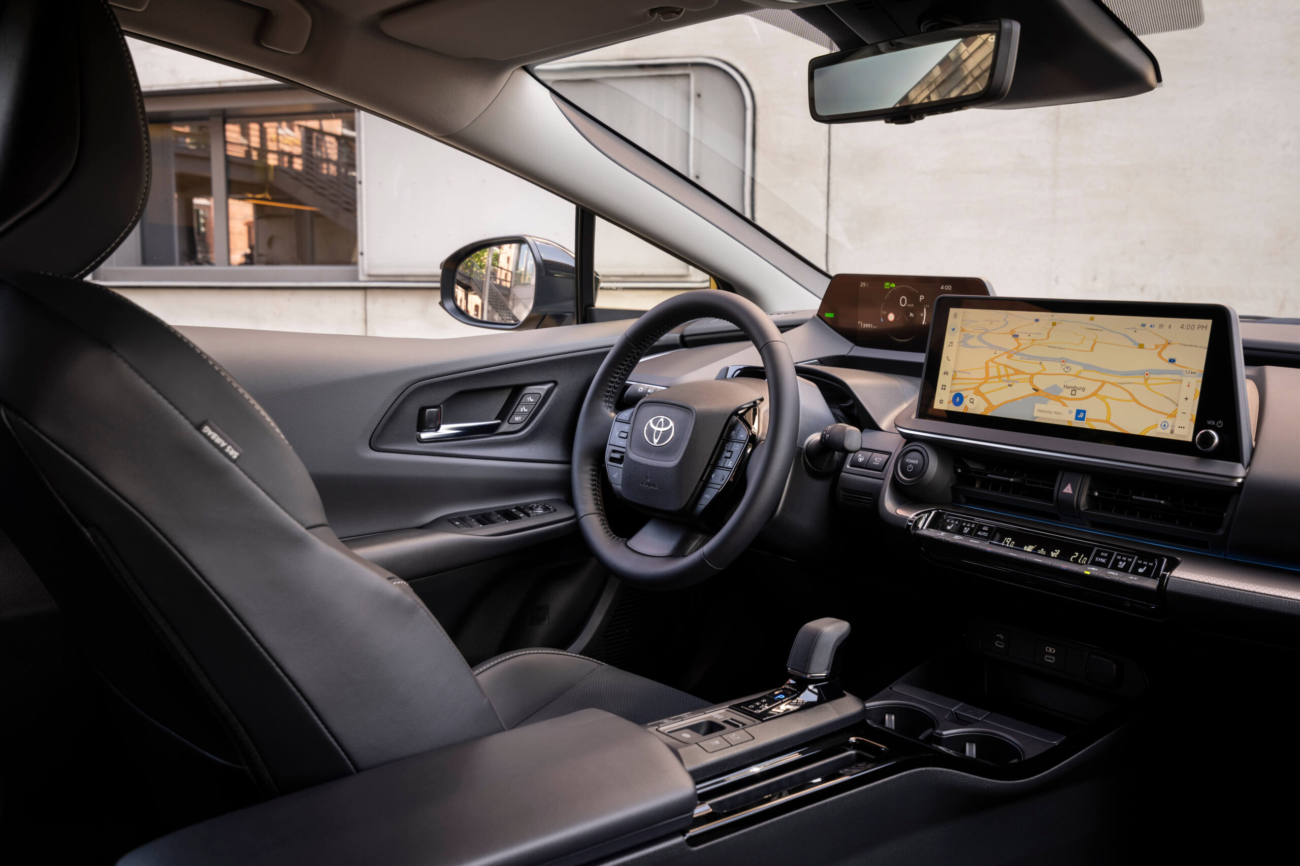 Toyota Prius Híbrido Plug-In interior