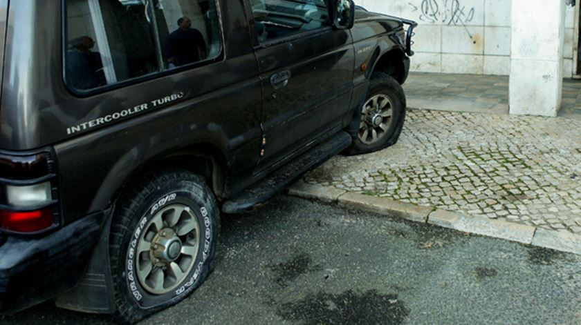 pajero pneus vazios lisboa