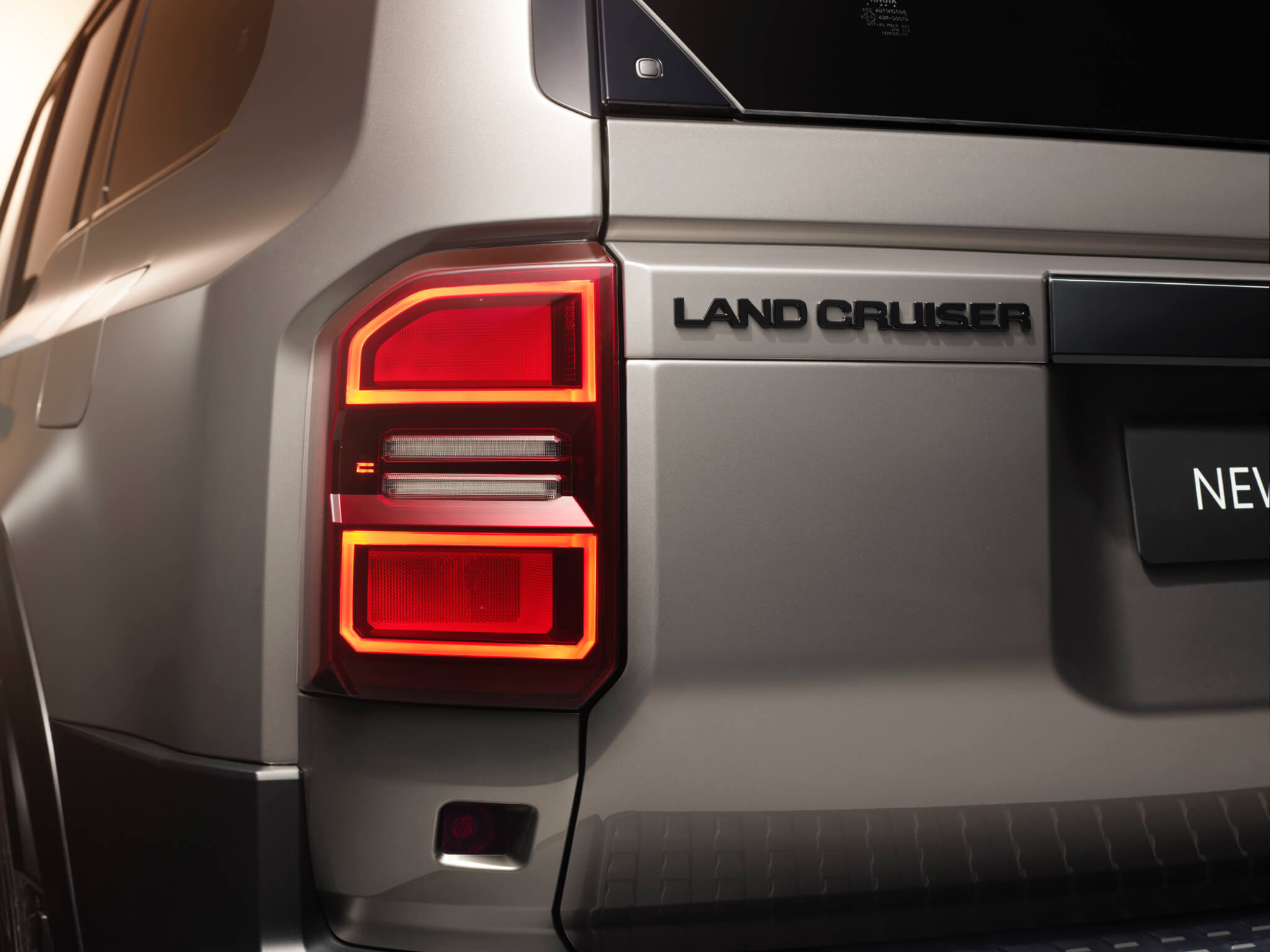 Land Cruiser 2024 farolins