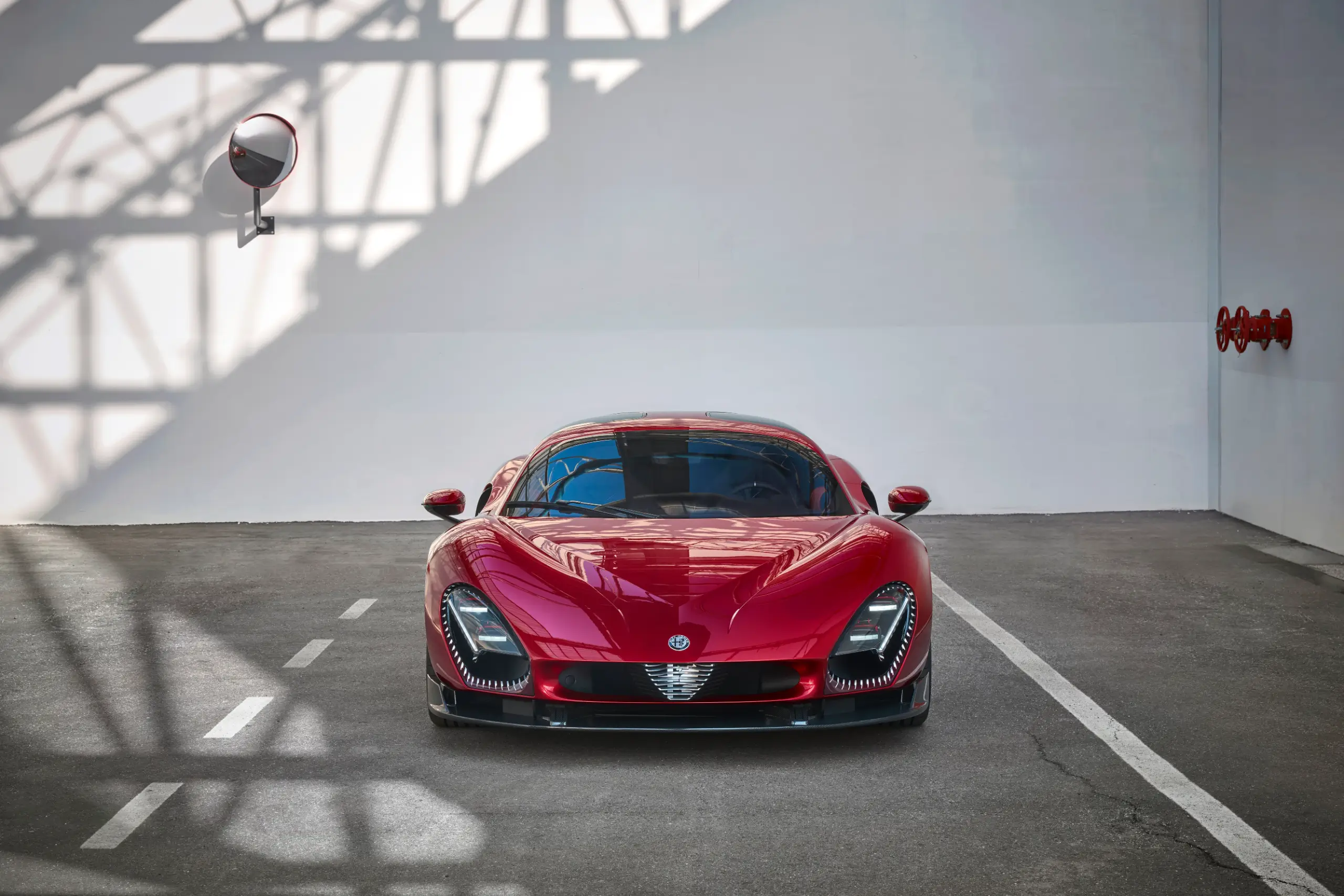 Alfa Romeo 33 Stradale frente