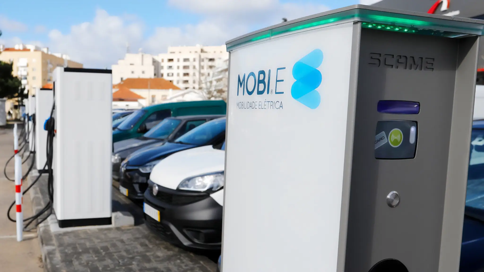 Carregador de automóveis elétricos da Mobi.e