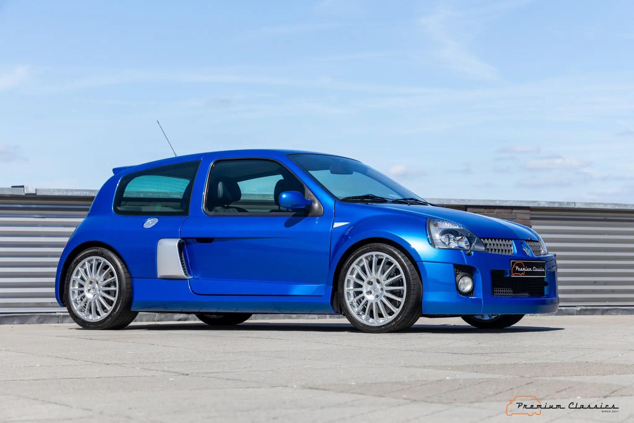 Renault Clio V6 - 3/4 de frente