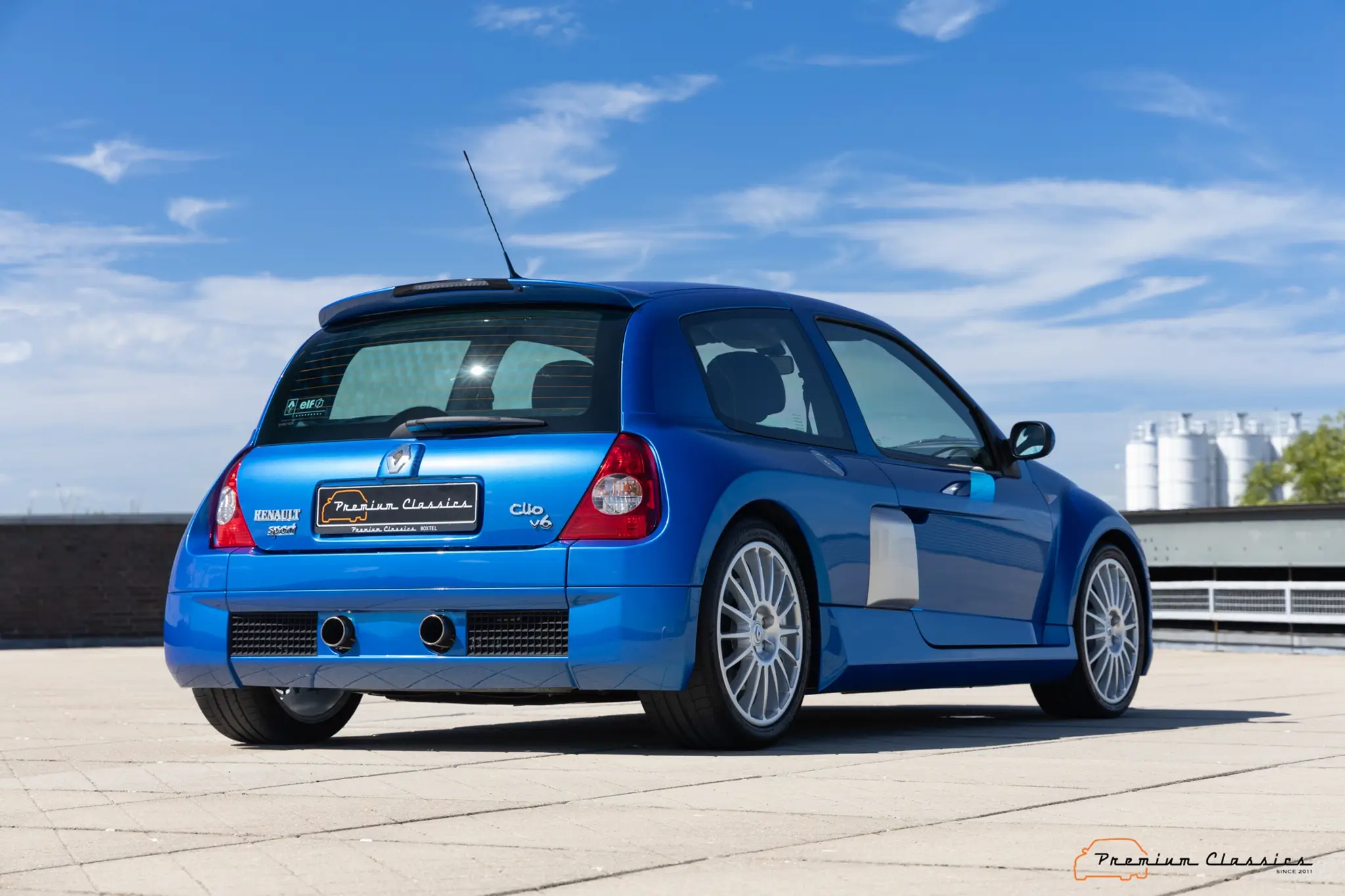 Renault Clio V6 - 3/4 de traseira