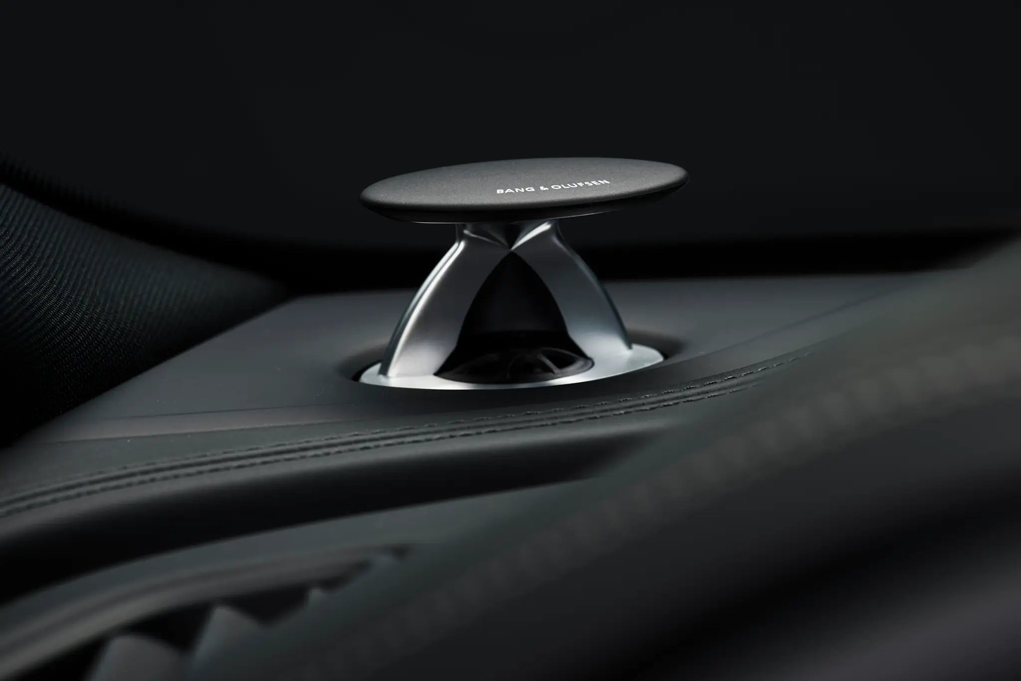 Audi Q8 sistema de som da Bang & Olufsen