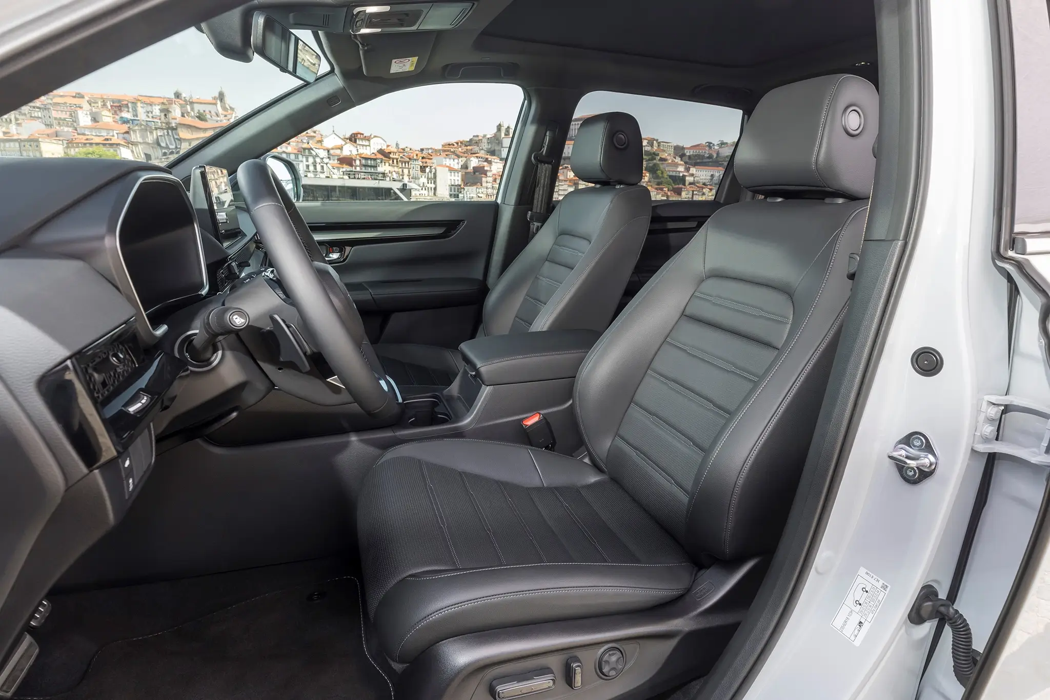 Honda CR-V e:PHEV assentos dianteiros