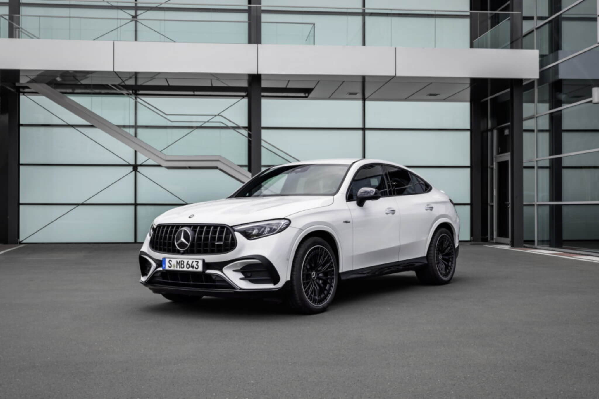 Mercedes-AMG GLC 43 Coupé dianteira