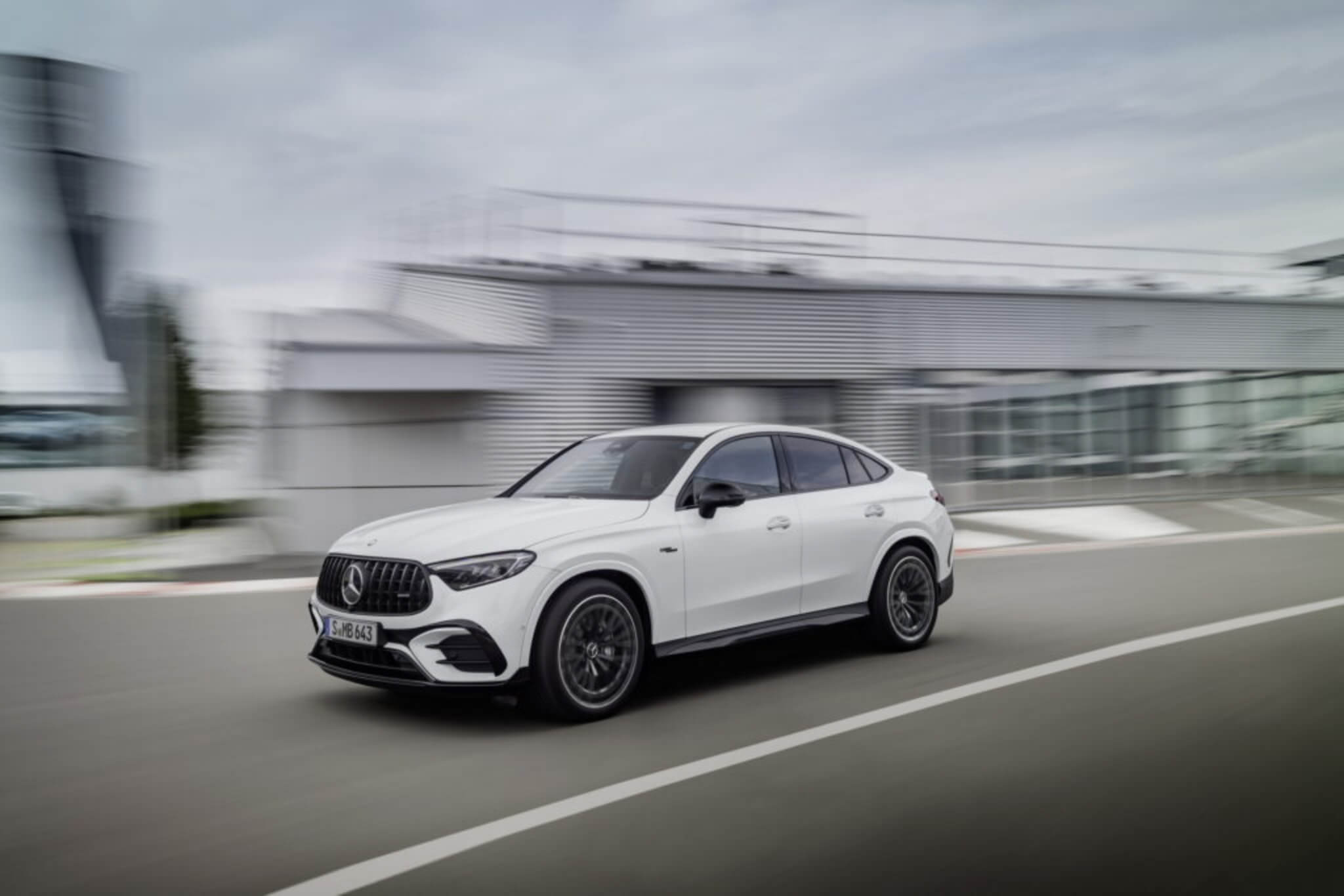 Mercedes-AMG GLC 43 Coupé dianteira