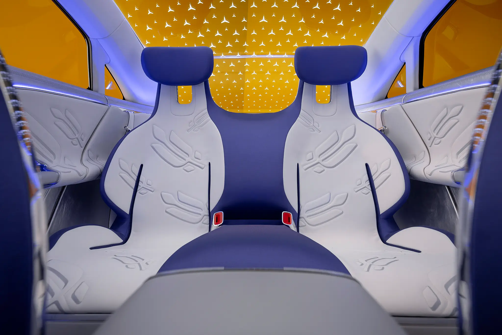 Assentos traseiros do Mercedes-Benz CLA Concept