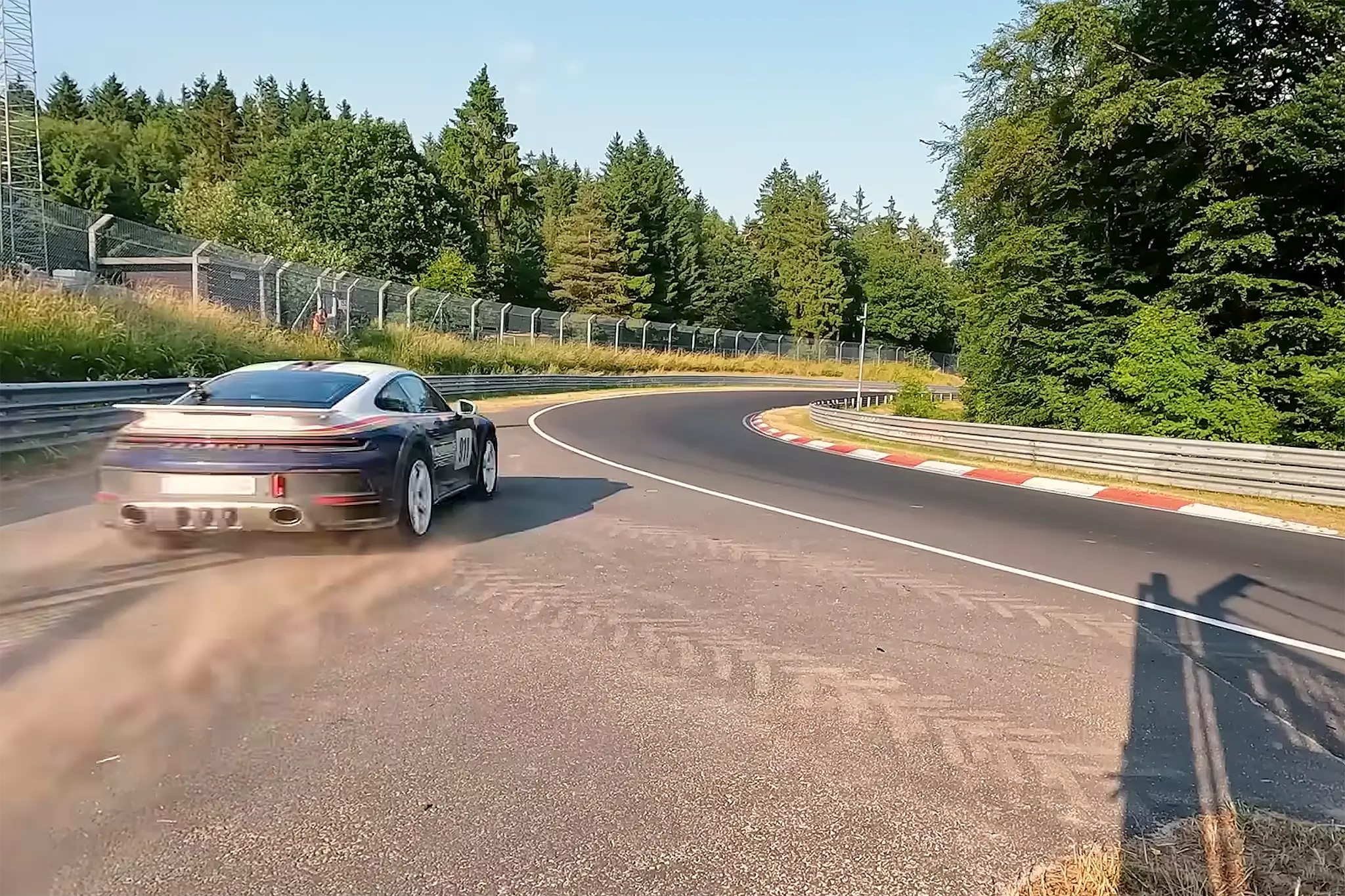 Porsche 911 Dakar no Nordschleife