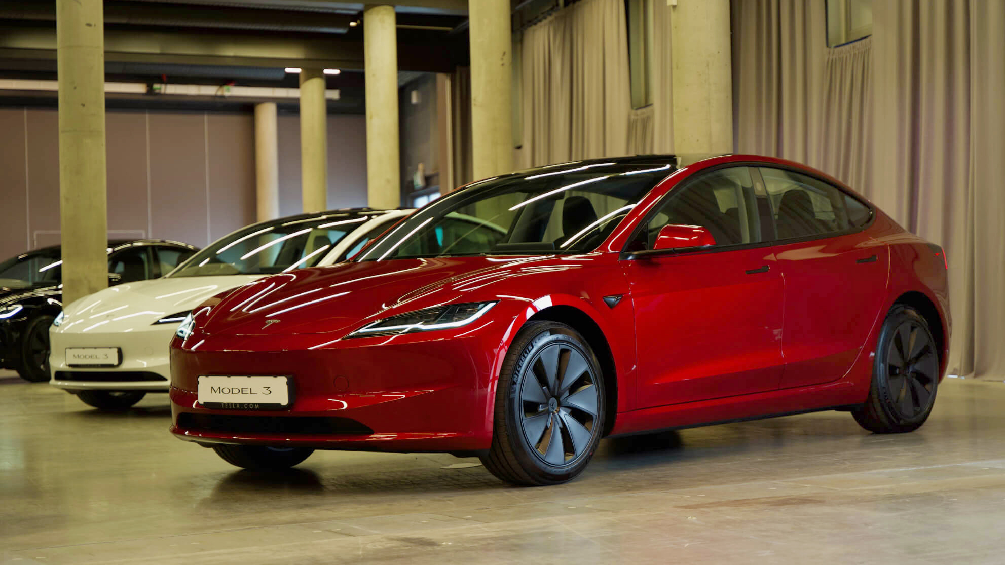 The waiting time is over.  We’ve already been with the new Tesla Model 3
