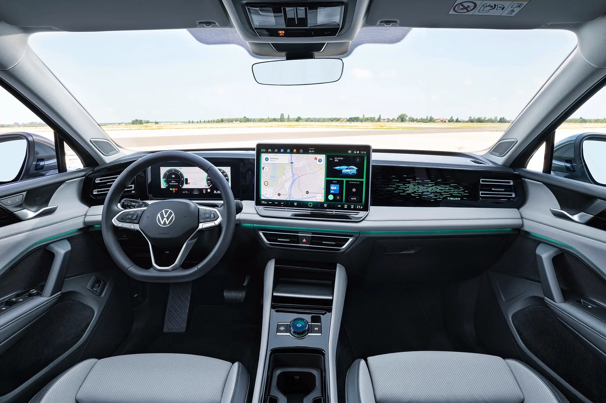 Volkswagen Tiguan 2024 - interior