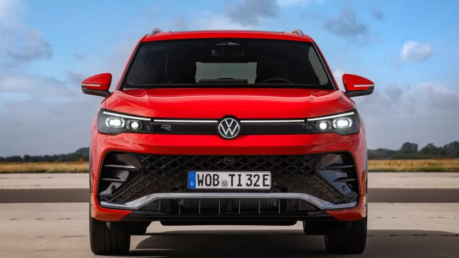 Volkswagen Tiguan 2024 - vista dianteira