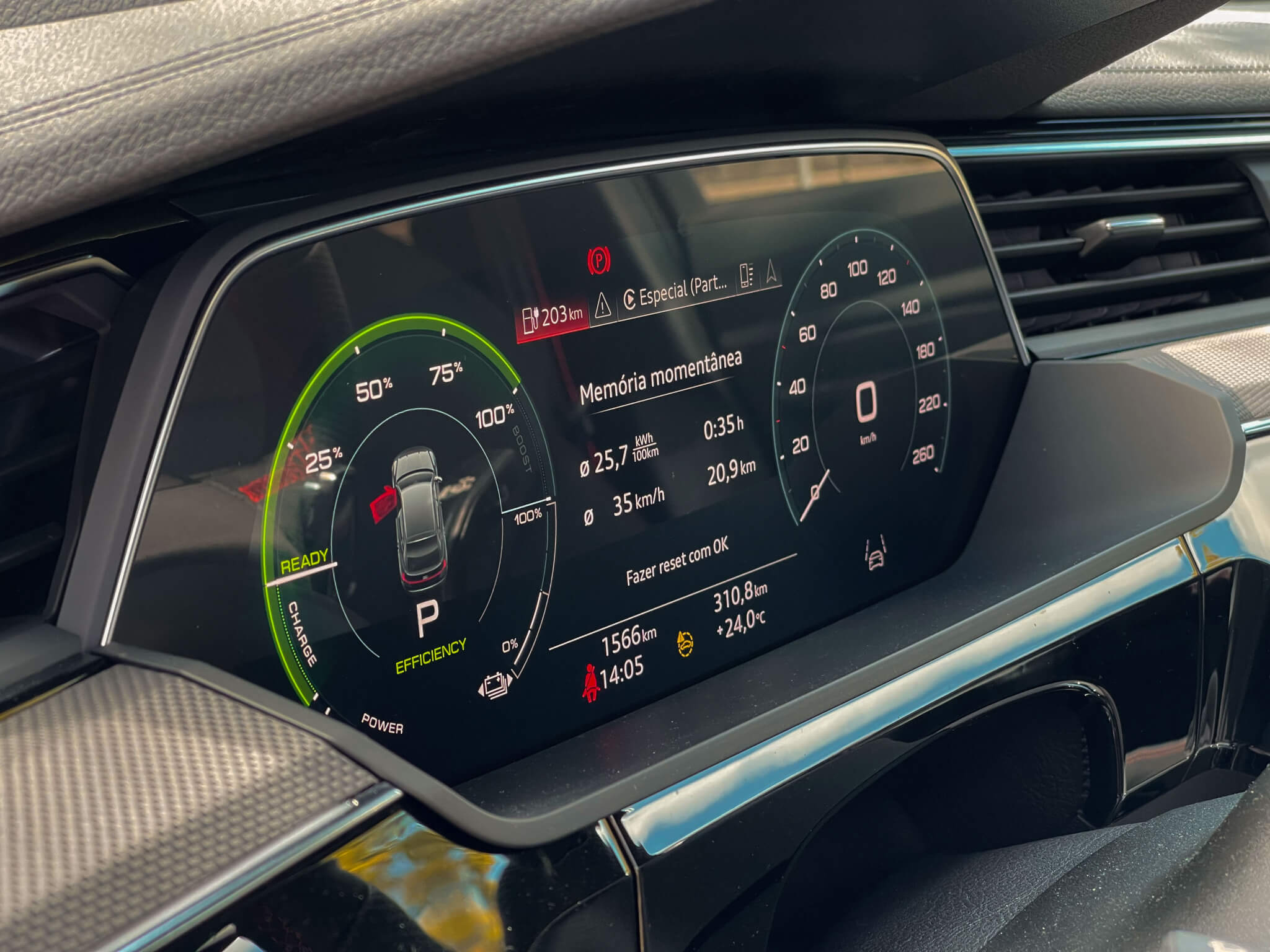 Audi Q8 Sportback e-tron instrumentação