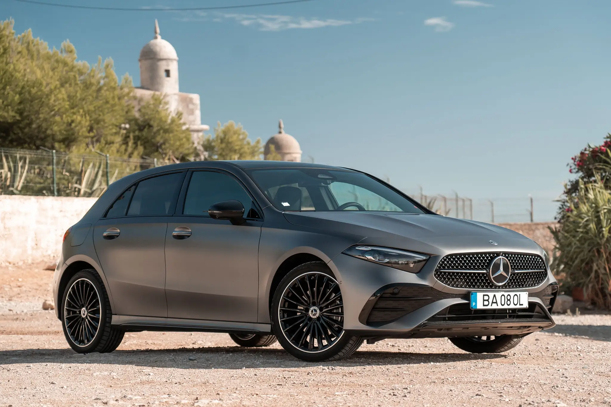 Mercedes-Benz A250e 3/4 de frente