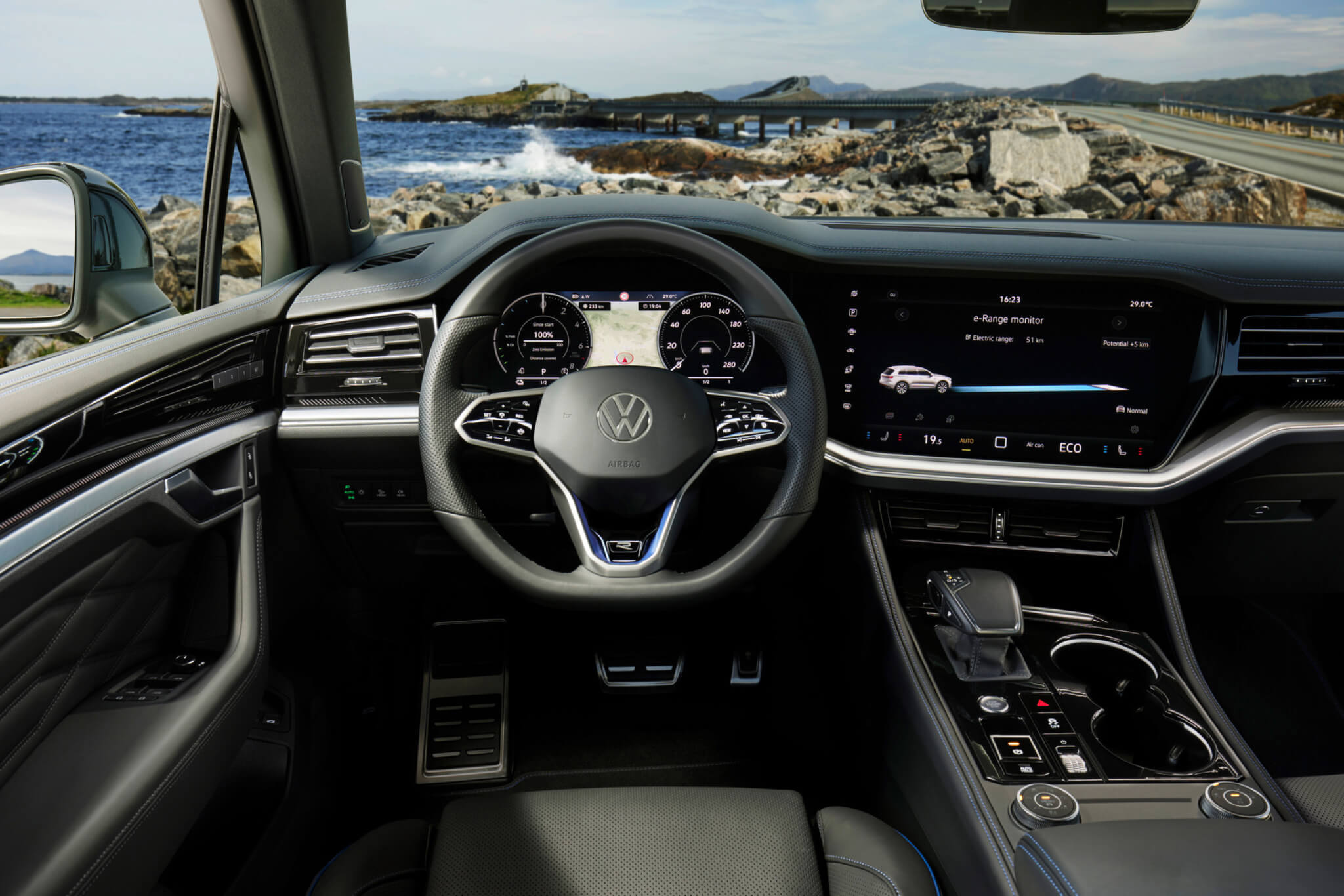 Volkswagen Touareg interior