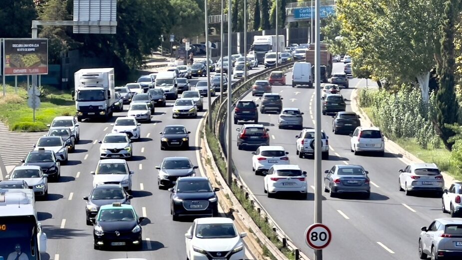 Carros na estrada