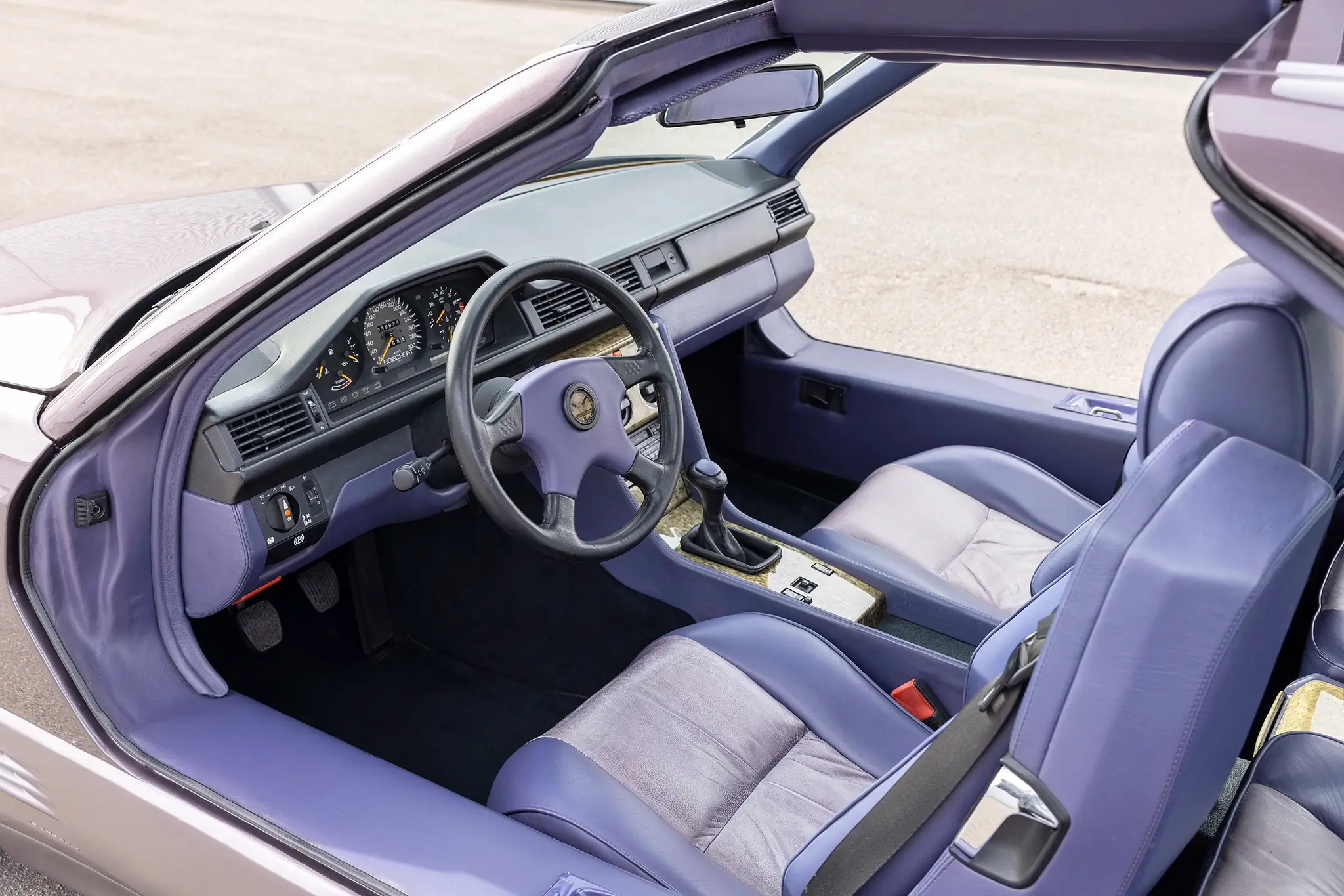 Boschert B300 interior