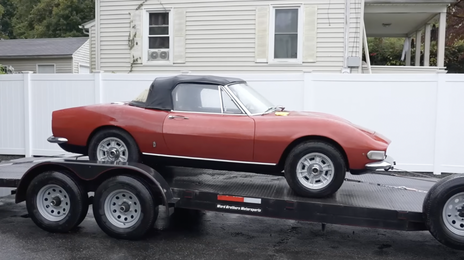 Fiat Dino Spider 1967, vermelho