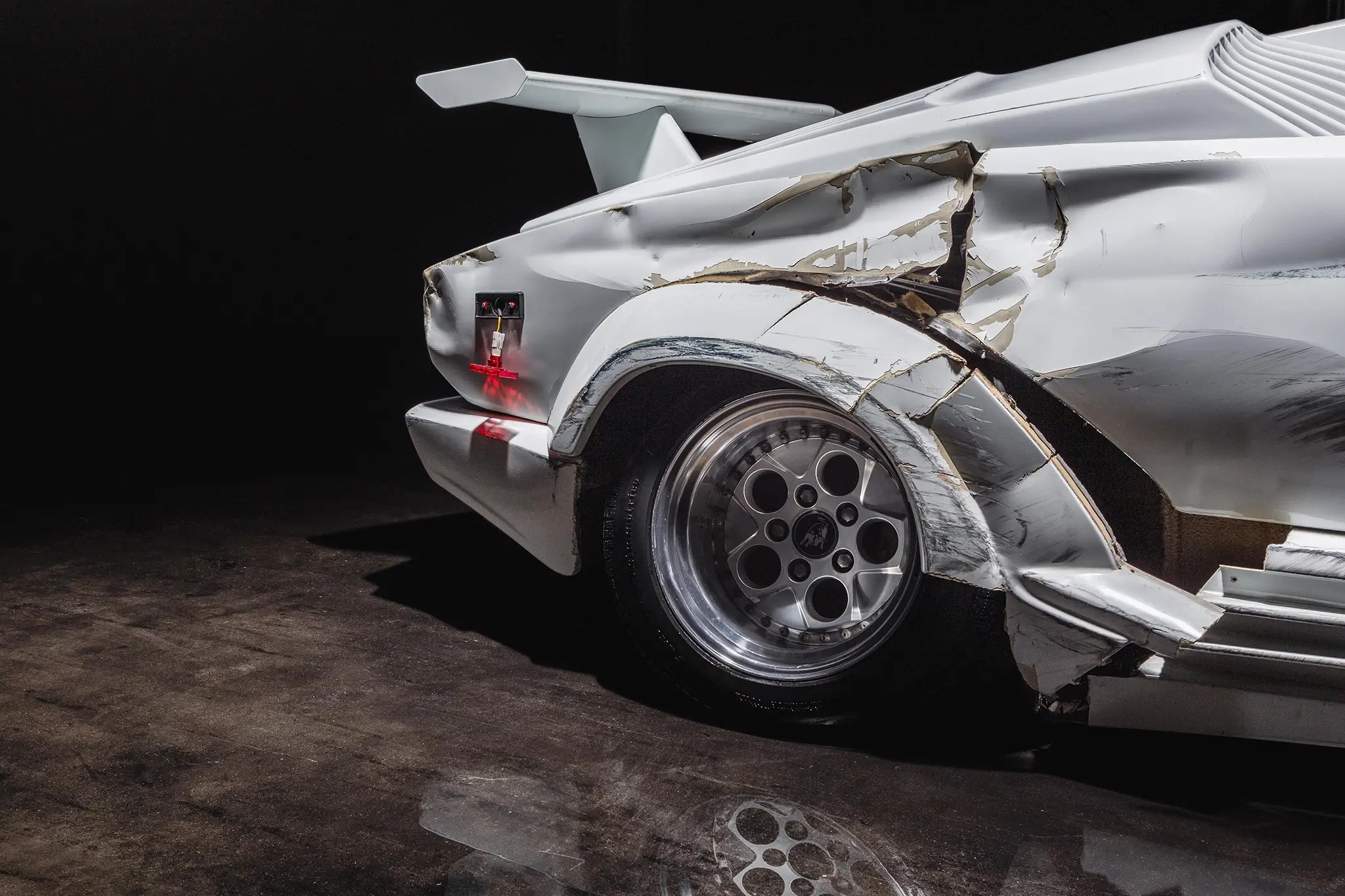 Leilão Lamborghini Countach - Wolf of Wall Street - Detalhe da secção traseira