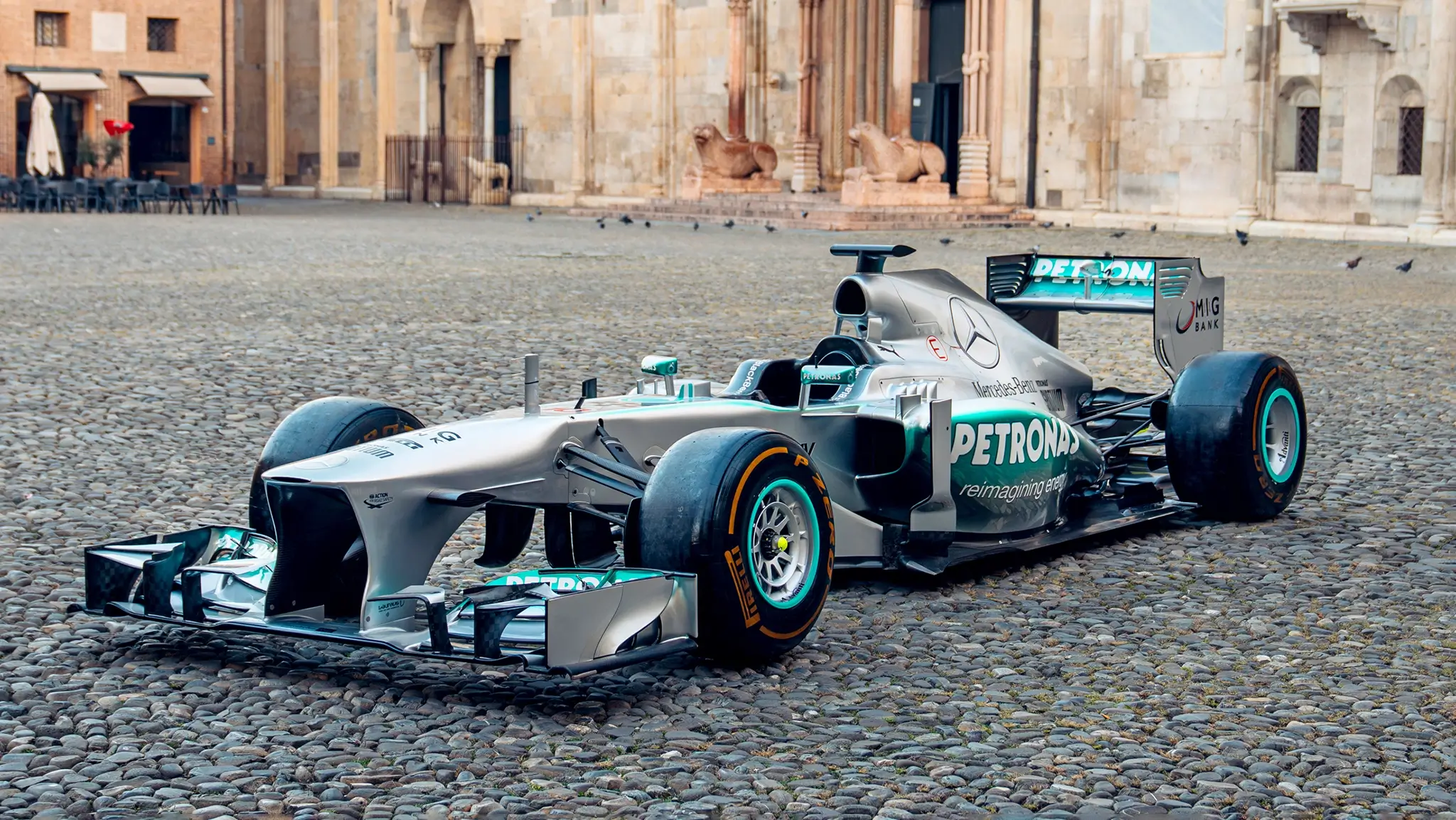 Mercedes-AMG F1 2013 de Lewis Hamilton - 3/4 de frente