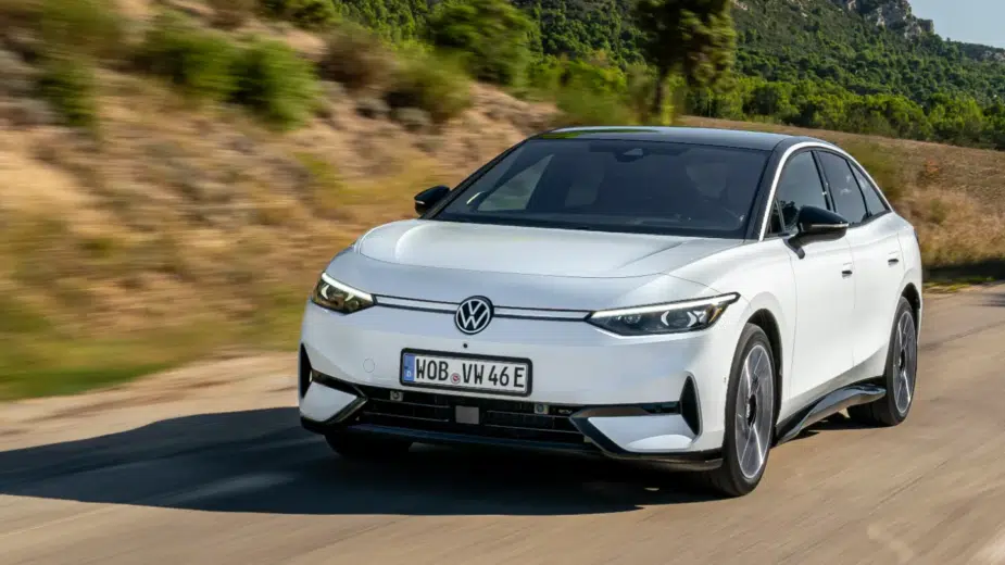 Críticas ouvidas. Volkswagen ID.7 melhora família ID em quase tudo