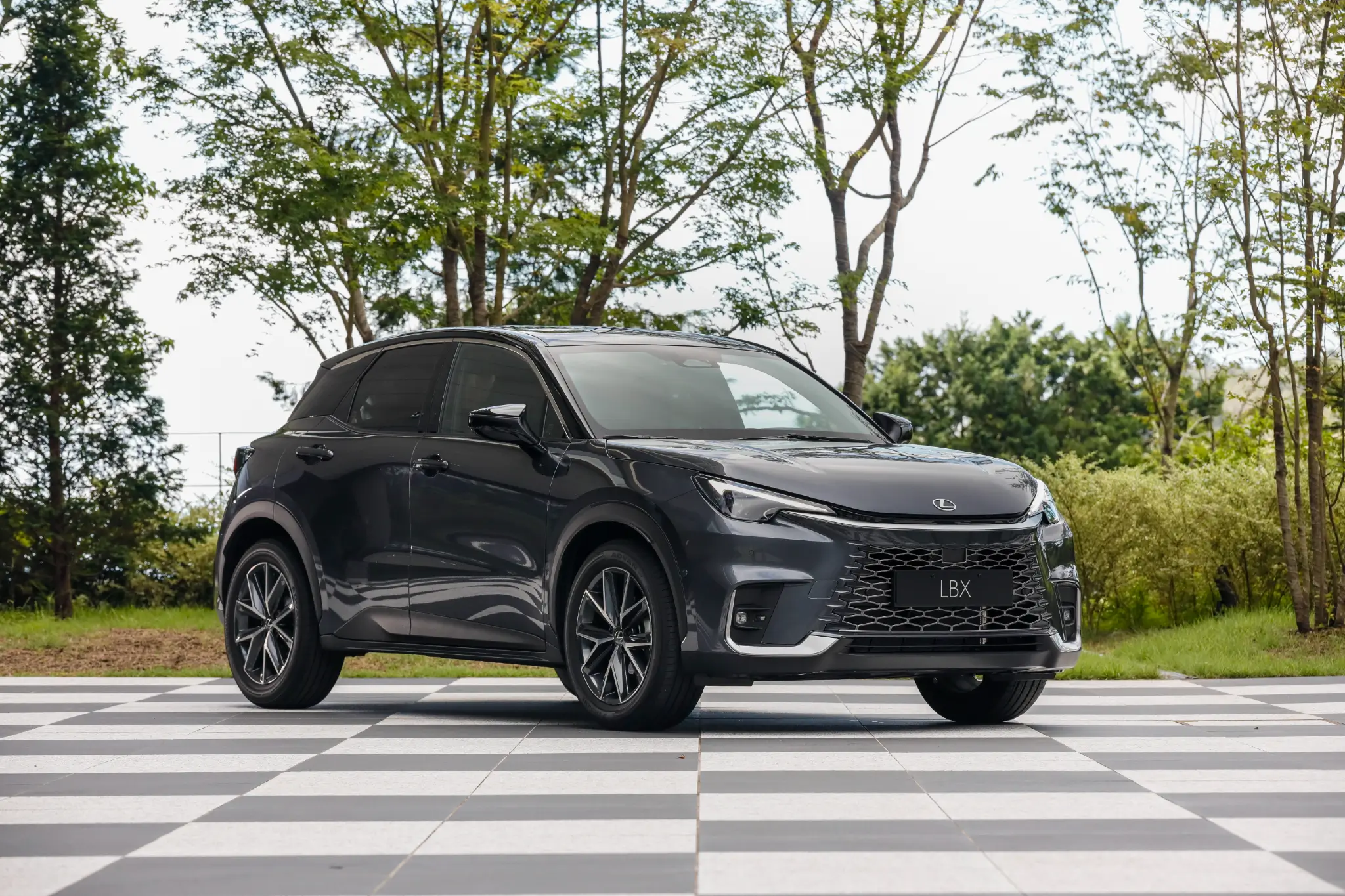 Lexus LBX já pode ser encomendado. Todos os preços