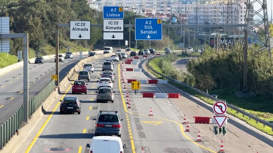 Obras 25 de Abril