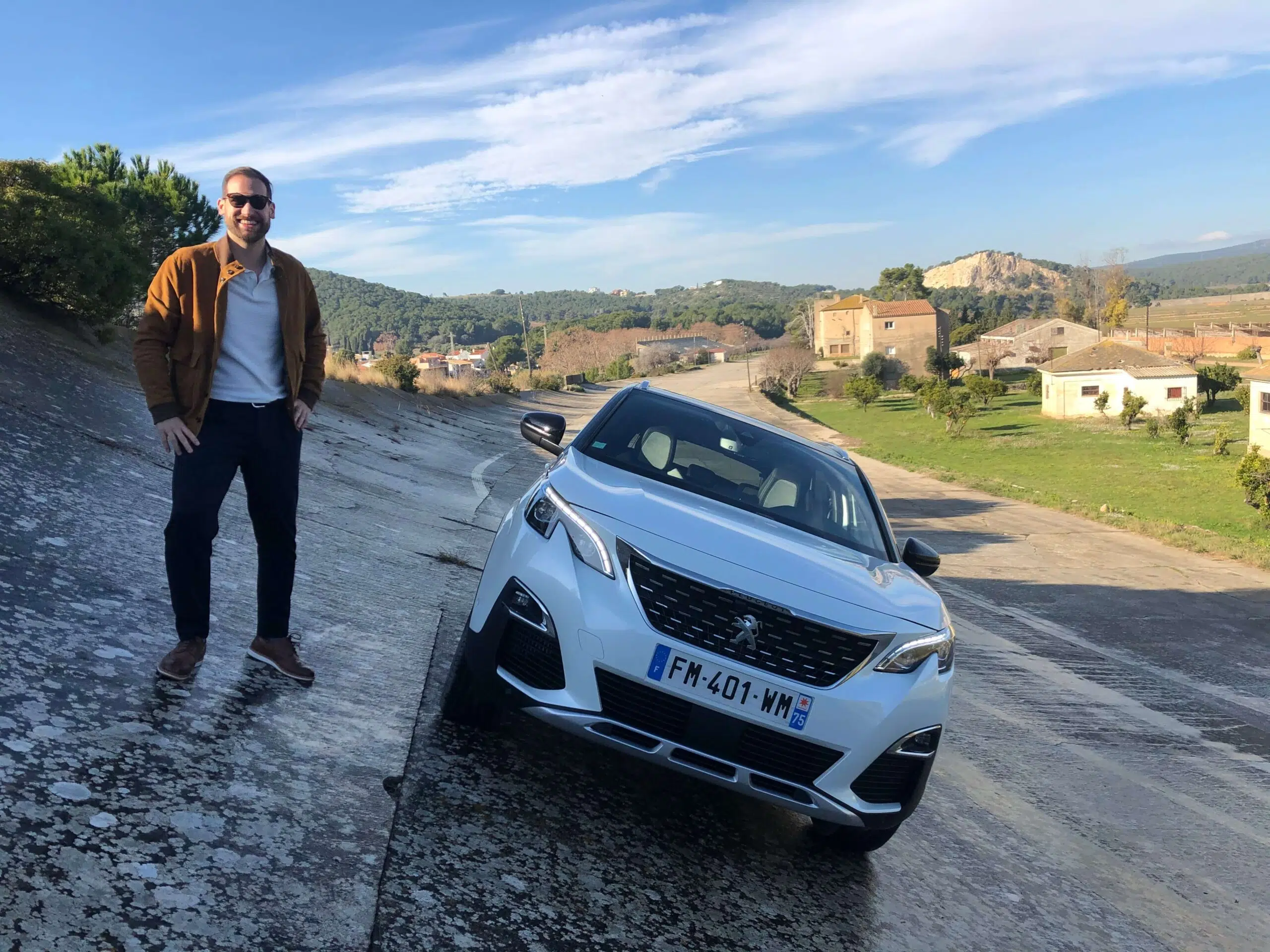 Apresentação 3008 Hybrid4 Terramar