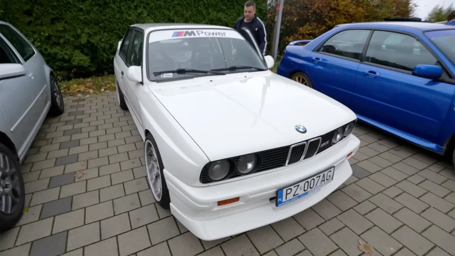 BMW M3 E30 com motor de Honda S2000