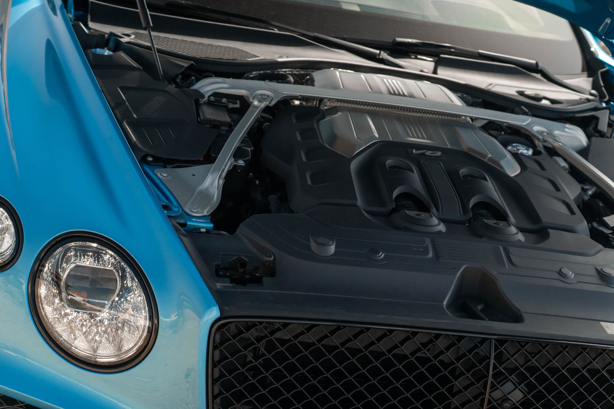 Bentley Continental GT motor V8