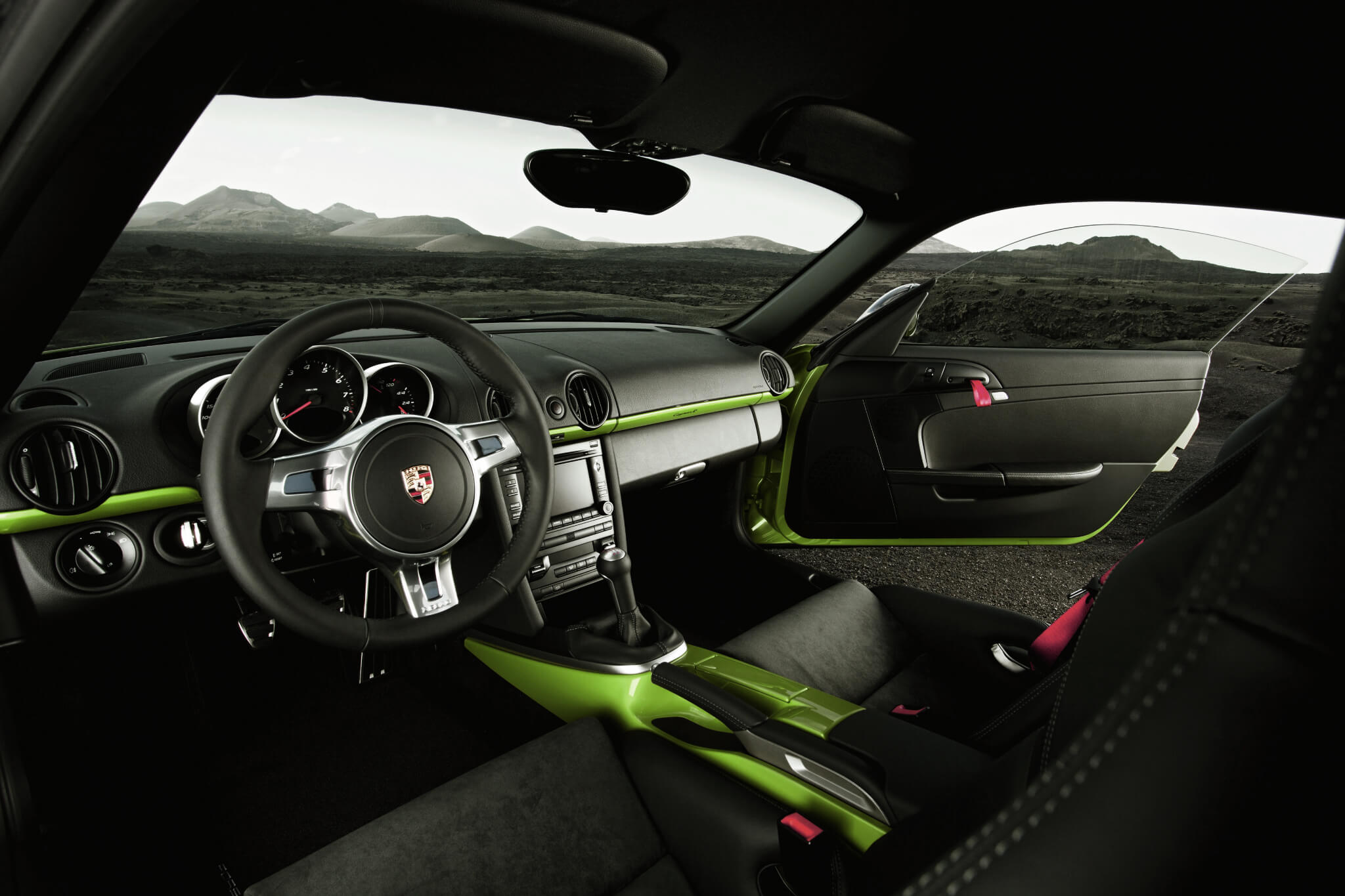 Porsche Cayman R interior